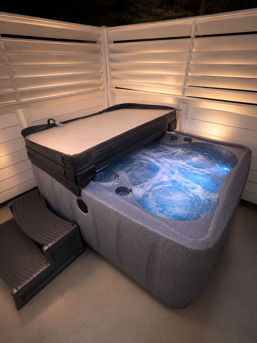 Private hot tub
