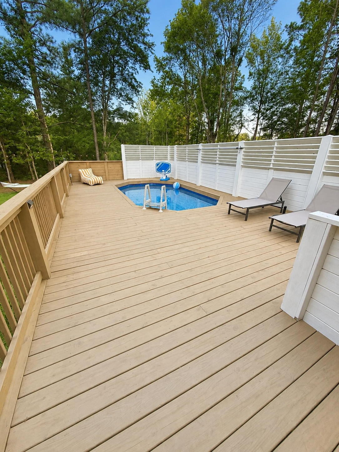 Private pool and sunny deck